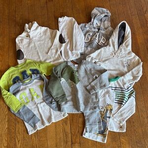 GAP Kids Gray White Green Long Sleeve